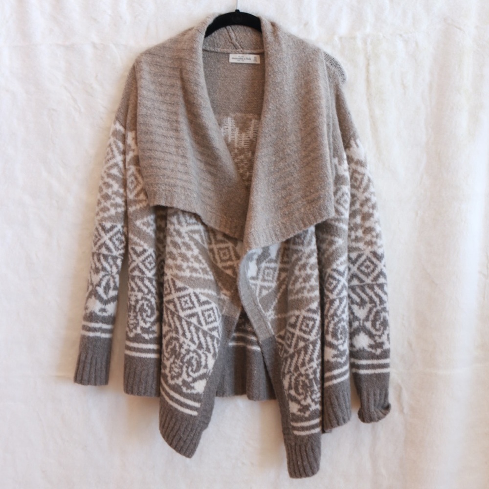 SOLD! A&F Waterfall Cardigan - Picture 1 of 4